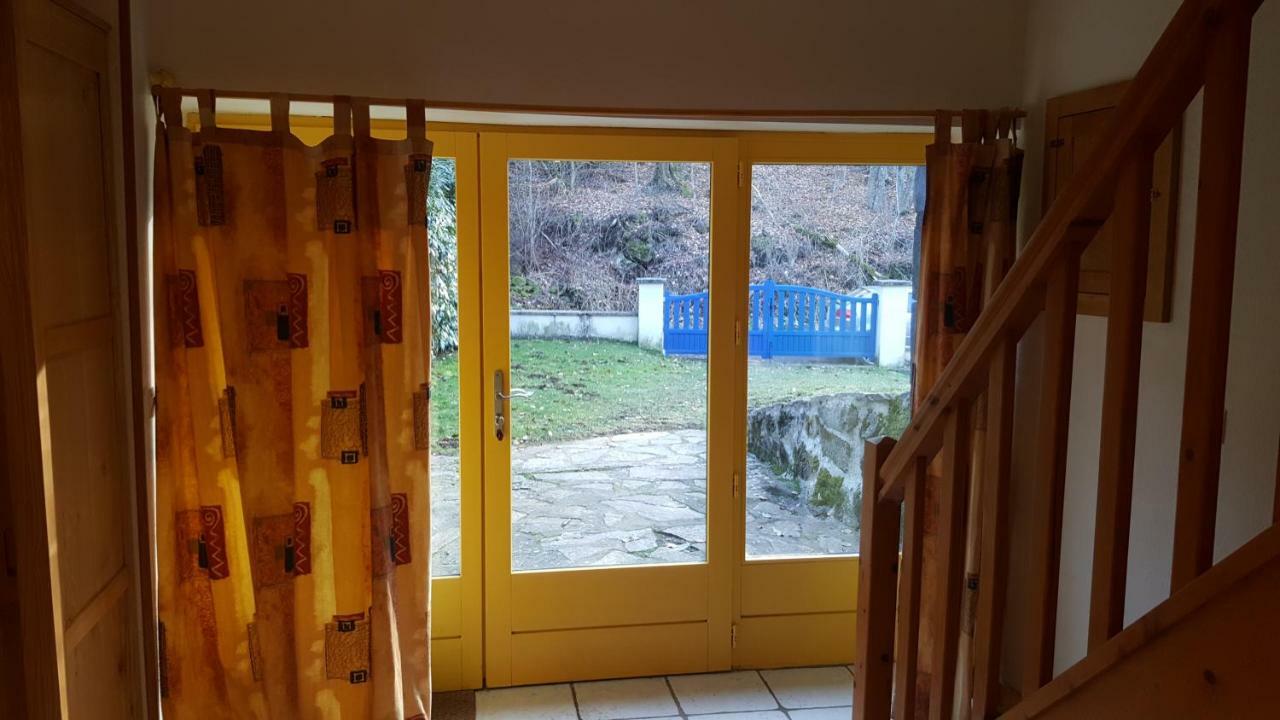 Au Coeur Des Volcans D'Auvergne Ceyssat Exterior photo